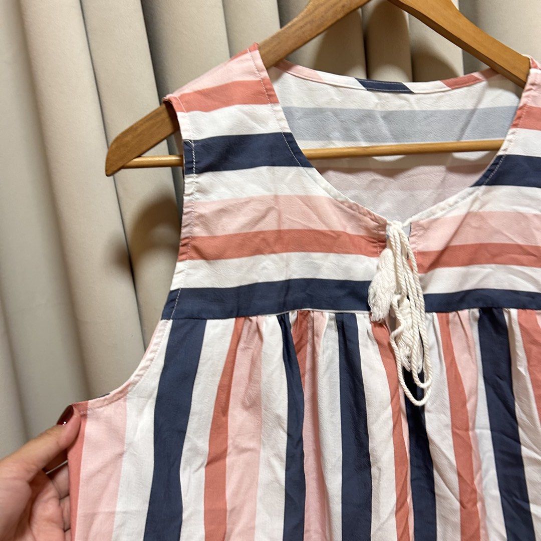 2XL Plus Size Stripes Sleeveless Top (Category: Blouses) located in Rizal. Submitted by from99abovecloset (Listing ID 1466565193, Image 2). Description: CODE:144 Size: 2XL Armhole (laid flat):11” Bust (around): 50” Length (laid flat): 28” Soft poly | loose | like new .