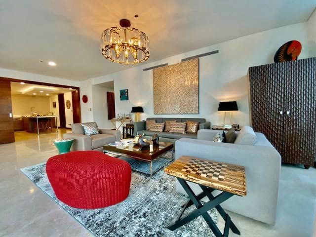 3BR unit for Lease in Two Roxas Triangle (Category: Apartments & Condos) located in Pasig City. Submitted by ledesmapropertiesph (Listing ID 1466634776, Image 1). Description: Salcedo unit FA 304 sqm 3BR, 3T&B, 2 parking Fully upgraded with miele / sub zero appliances Fully furnished P365,000 / month Alexandra Ledesma Ledesma Properties PH PRC #33564 CTREB PAREB.