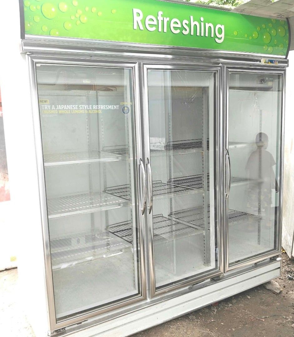 3-DOOR CHILLER GLASS (Category: Refrigerators and Freezers) located in Taguig. Submitted by jasminefuentes286 (Listing ID 1466632671, Image 1). Description: .