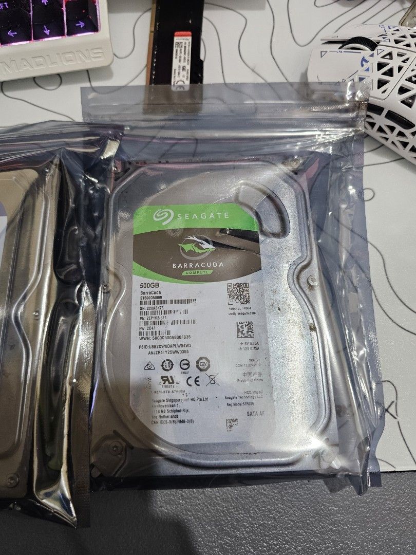 500gb hdd take all no issues can test send vids (Category: Hard Disks & Thumbdrives) located in Manila. Submitted by zen_francis (Listing ID 1466646582, Image 3). Description: yung isa bnew 0 days yung isa 87% the rest 100% pwede itest pwede pick up can send pics vids pm lng.