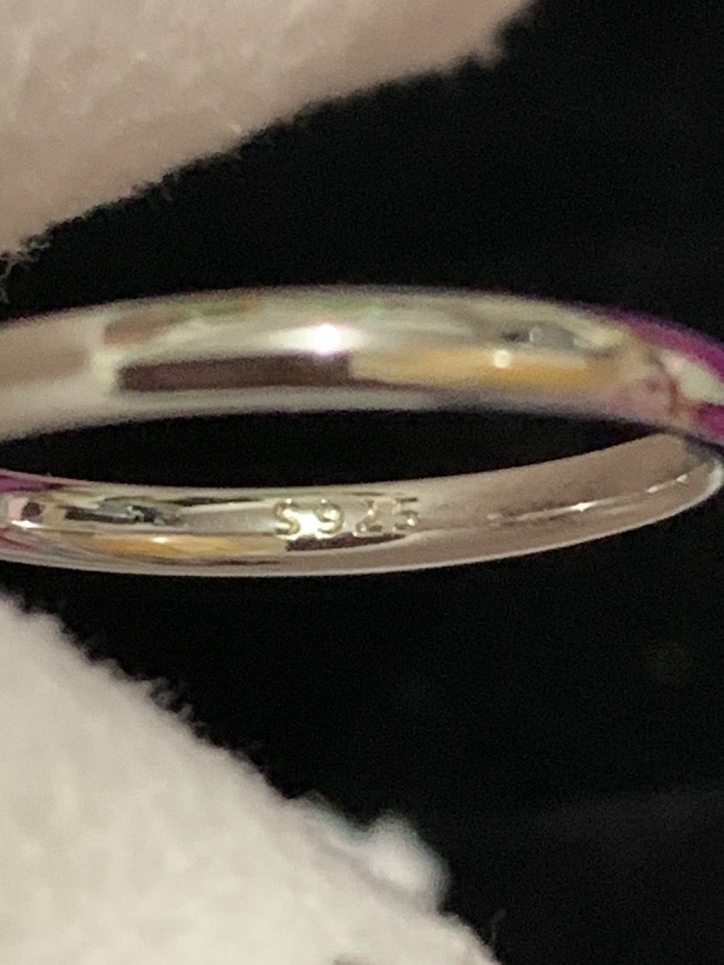 8A Grade CZ Oval Cut S925 Ring with Halo (Category: Rings) located in Quezon City. Submitted by itscxyy (Listing ID 1466764454, Image 3). Description: - Not Adjustable (Size 5) - Main Stone: 8A grade cubic zirconia oval cut stone (Ice crush sparkle) - Metal: Genuine sterling silver with S925 hallmark - Design: High-setting and slim band with halo - Perfect for Engagement Ring or gifting .