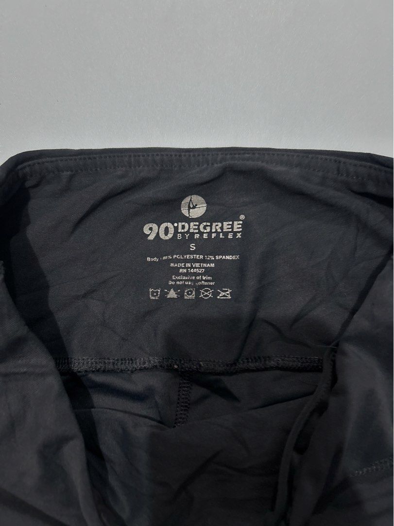 90 Degrees cut-out leggings (Category: Activewear) located in Manila. Submitted by chen_clybelles (Listing ID 1466686848, Image 3). Description: .