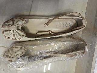 （分類：）位於 。 由 crystalchu114 提交（商品編號 1466686988，圖片 1）。簡介： 。