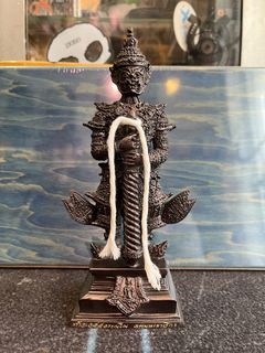 （分類：）位於 。 由 ThaiamuletCarr 提交（商品編號 1466595257，圖片 1）。簡介： 。