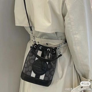 （分類：）位於 。 由 kristanluettgen 提交（商品編號 1466744002，圖片 1）。簡介： 。