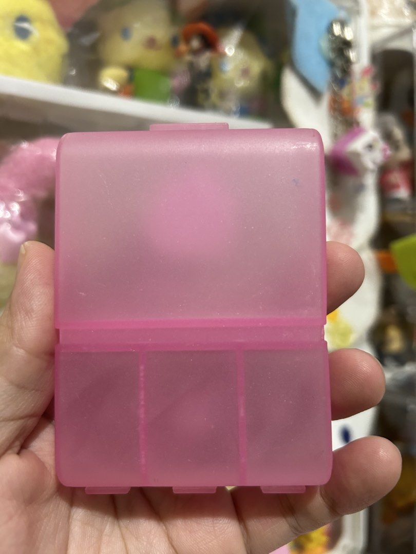 🍀✨ My Melody 4-Compartment Multi-Purpose Case (Category: Other Merchandise) located in Manila. Submitted by zscollectibles (Listing ID 1466700918, Image 2). Description: 🍀✨Please read before messaging. Thank you.✨🍀 ❗️No return no exchange. Actual item posted. ❗️No haggling. LP Posted. ❗️No cancellation once order confirmed and scheduled for shipping. ❗️J&T, or your choice your book. (SF shouldered by the buyer) ❗️Shipping every friday. ❗️Gcash