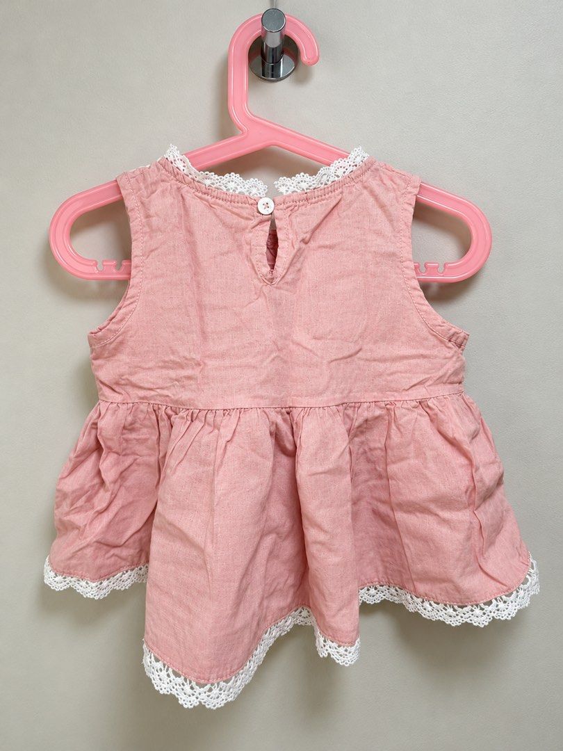 🌸 Pink Lace 2-Piece Set | Size 5 (Category: Babies & Kids Fashion) located in Makati City. Submitted by thecloset.edit.ph (Listing ID 1466614532, Image 3). Description: Condition: Like New ✨ Adorable dusty pink sleeveless top and matching pants with beautiful white crochet lace details. * Size: 5 * Color: Dusty Pink * Flowy top with floral lace detailing * Matching pants with elastic waistband * Soft and lightweight fabric * Well-maintained, lik