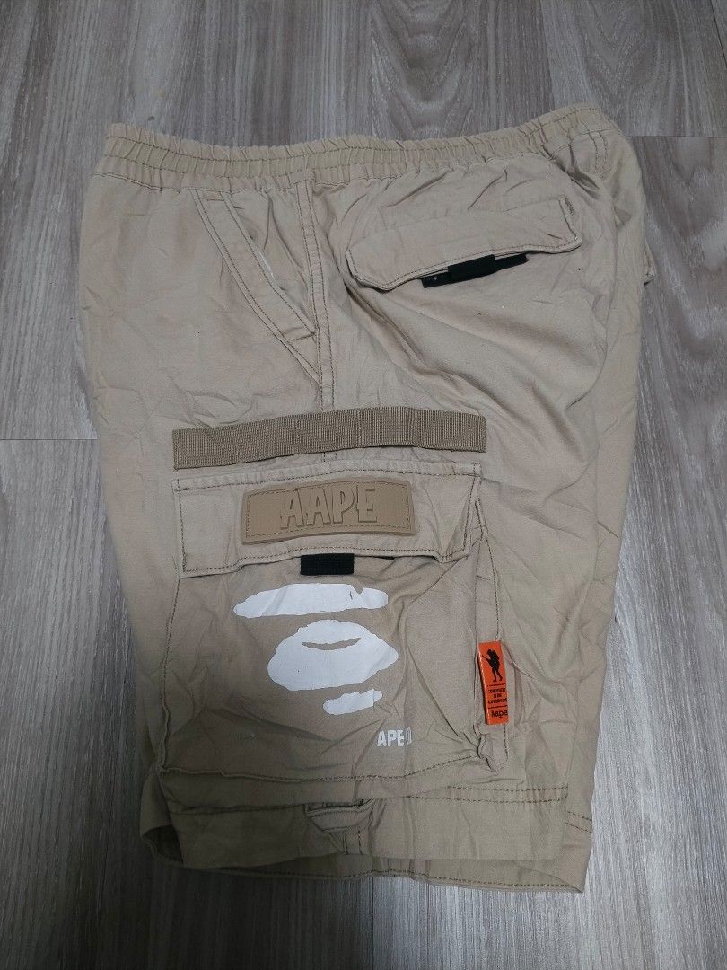 AAPE CARGO (Category: Shorts) located in Manila. Submitted by liljhayvillanueva (Listing ID 1466712582, Image 3). Description: AAPE CARGO SHORT AUTHENTIC / ORIG SIZE M DIMES 32-34/20.5 COLORATE 9/10 ISSUE LAST PIC.