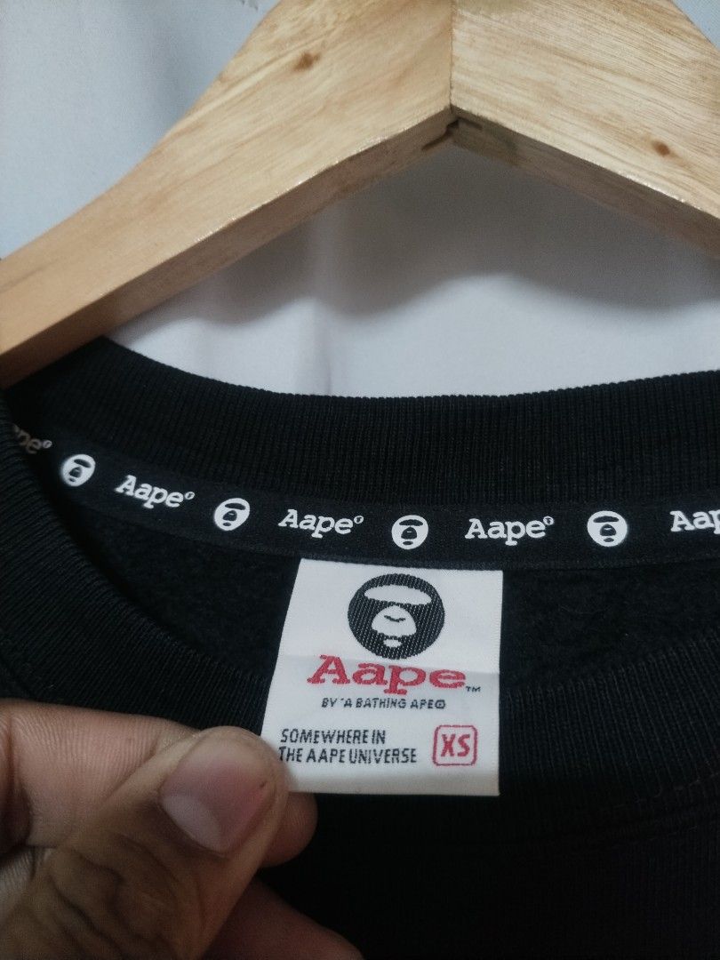 AAPE WOMENS (Category: Coats, Jackets and Outerwear) located in Manila. Submitted by liljhayvillanueva (Listing ID 1466718910, Image 3). Description: AAPE womens authentic size xs colorate 9.5/10 issue last pic.