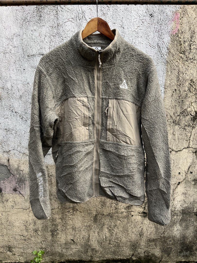 ACG Nike Artic Wolf Polartec (Category: Coats, Jackets and Outerwear) located in Angeles City. Submitted by brkebys (Listing ID 1466642738, Image 1). Description: Very good condition Need clean only Tight ribbings / Garter.