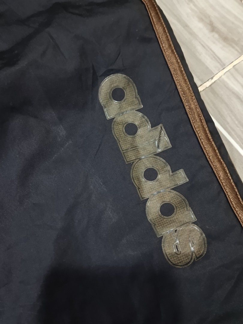 ADIDAS 3LINES NYLON JOGGING PANTS (freeshipping) (Category: Activewear) located in Quezon City. Submitted by gyl-stop (Listing ID 1466719712, Image 3). Description: free shipping with inner mesh 35-37 x 42.5 very good condi cr: 9.5/10 issue: none.