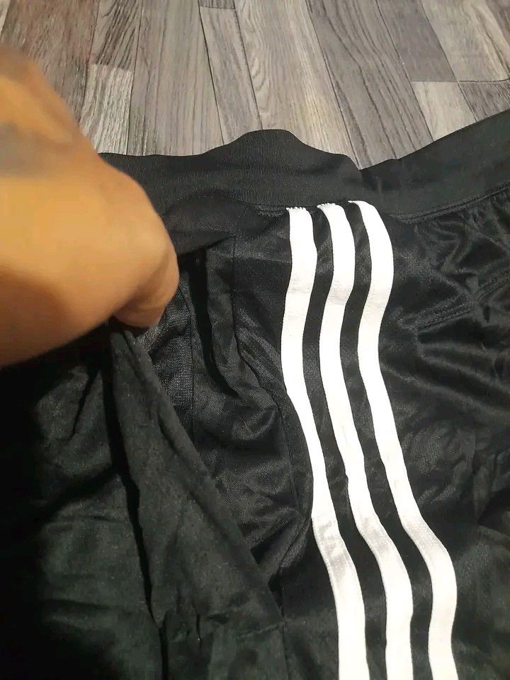 ADIDAS AEROREADY MEN'S RUNNING SHORT (Category: Shorts) located in Mandaue City. Submitted by indayftjesiediva (Listing ID 1466568827, Image 2). Description: ADIDAS AEROREADY MEN'S RUNNING SHORT MEDIUM 30-34 LENGHT 20 GOOD AS NEW COLOR RATE 10/10 NO ISSUE MINE 350 + SF ONLY 🔥 DM IF INTERESTED 📩.