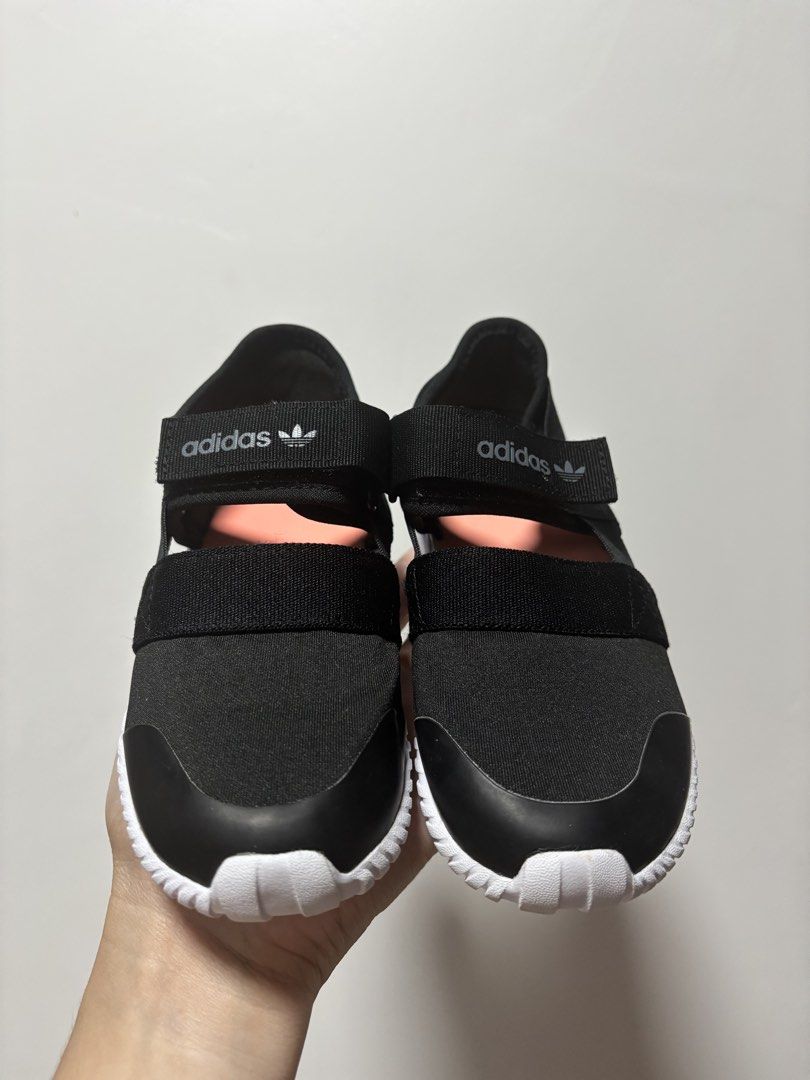 Adidas black sandal (15.5cm-16cm) (Category: Babies & Kids Fashion) located in Imus. Submitted by littlebooythriftstore (Listing ID 1460425381, Image 1). Description: Bacoor.