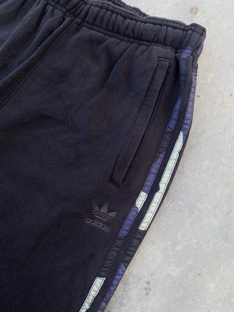 Adidas Camo Pants (Category: Activewear) located in Baguio. Submitted by kakkoine313sb (Listing ID 1466692394, Image 3). Description: Excellent Condition 9.5 Color Rate Width: 28-32 Length: 39 No Issue.