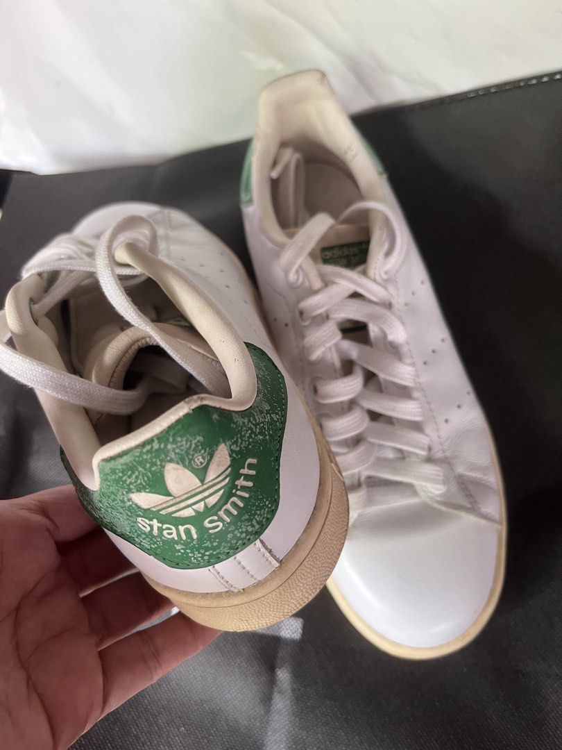 Adidas Classic Stan Smith (Category: Sneakers) located in Cavite. Submitted by mainestreams (Listing ID 1466612594, Image 2). Description: Well used Flaw as shown in pic Unisex Us 5.5 / uk 5 / jpn 23.5 Authentic 💯 Leather.