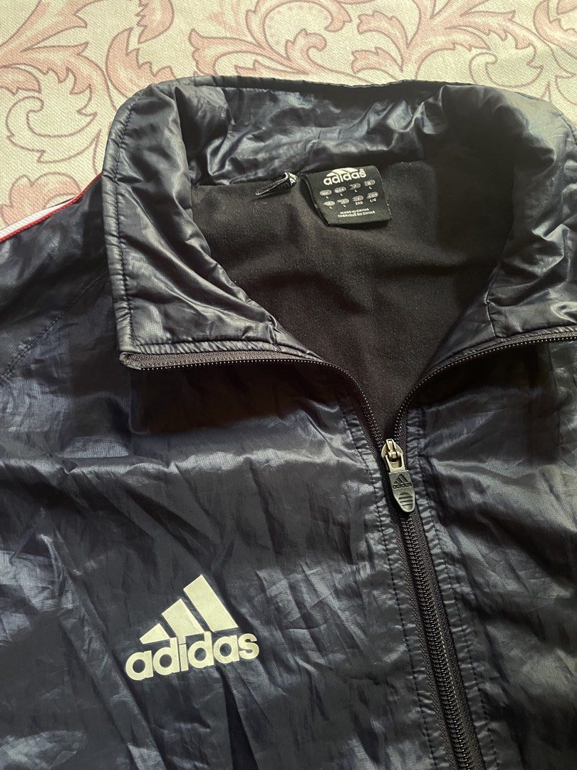 Adidas jacket (Category: Coats, Jackets and Outerwear) located in Cagayan de Oro. Submitted by soft_thrift (Listing ID 1466705206, Image 2). Description: Dimension W 26 Al 29.