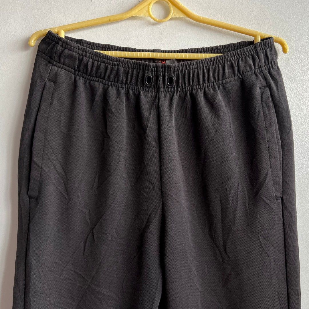 Adidas Plain Knitted Long Pants sweatpants men's (Category: Joggers) located in Quezon City. Submitted by rosepam (Listing ID 1466586593, Image 3). Description: Adidas Plain Knitted Long Pants Size on tag: A/M (175/80a) Elastic waist 27-40 *no drawstring sa waist *some nisnis sa bottom/hem FIX PRICE Measurements posted for reference.
