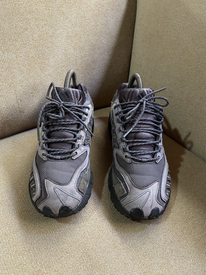 Adidas Response CL Grey Black (Category: Sneakers) located in Bayugan. Submitted by reymarcastro56 (Listing ID 1466618287, Image 3). Description: - Brand/Model: Adidas Response CL - Colorway: Dark Grey and Black - Design: Chunky silhouette with breathable mesh upper and premium suede overlays - Sole: Torsion system sole unit for maximum support and comfort - Condition: Clean, ready to wear, and minimal wear on the treads - Perfect for: Stylish ev