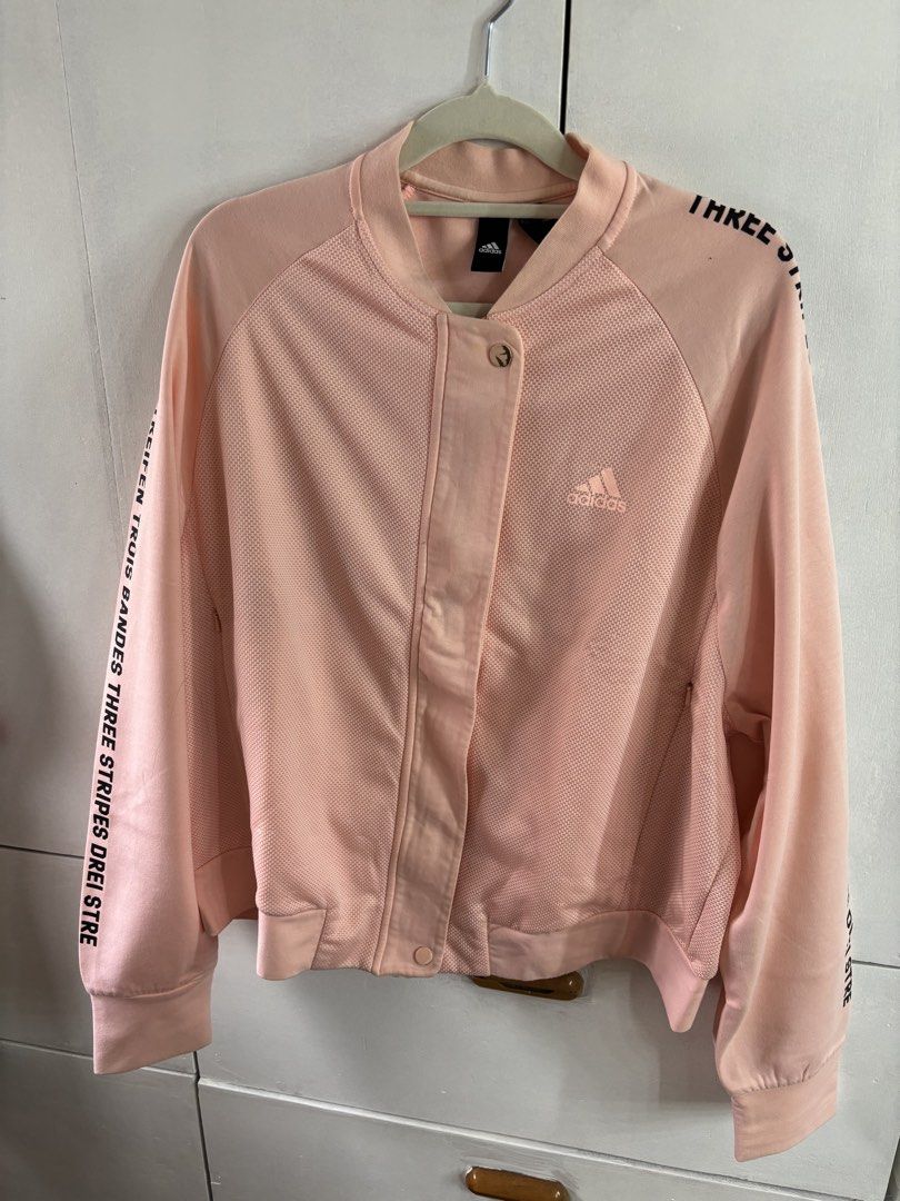 ADIDAS SALMON PINK BOMBER JACKET (Category: Activewear) located in Quezon City. Submitted by soldbypam (Listing ID 1466607512, Image 2). Description: Refer to the actual photos for flaws & defects Avoid asking for more “actual pics” No when worn I do not respond to low ballers.