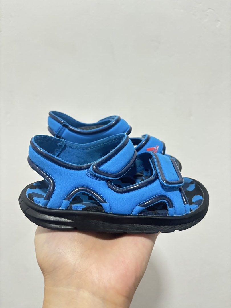 Adidas sandal (13cm-14cm) (Category: Babies & Kids Fashion) located in Imus. Submitted by littlebooythriftstore (Listing ID 1460182645, Image 2). Description: Bacoor.