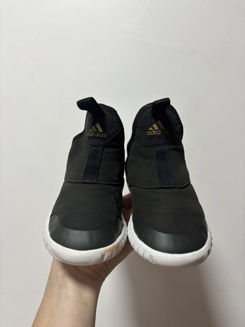 Adidas shoes (16-16.5cm) (Category: Babies & Kids Fashion) located in Imus. Submitted by littlebooythriftstore (Listing ID 1466751894, Image 2). Description: Bacoor.