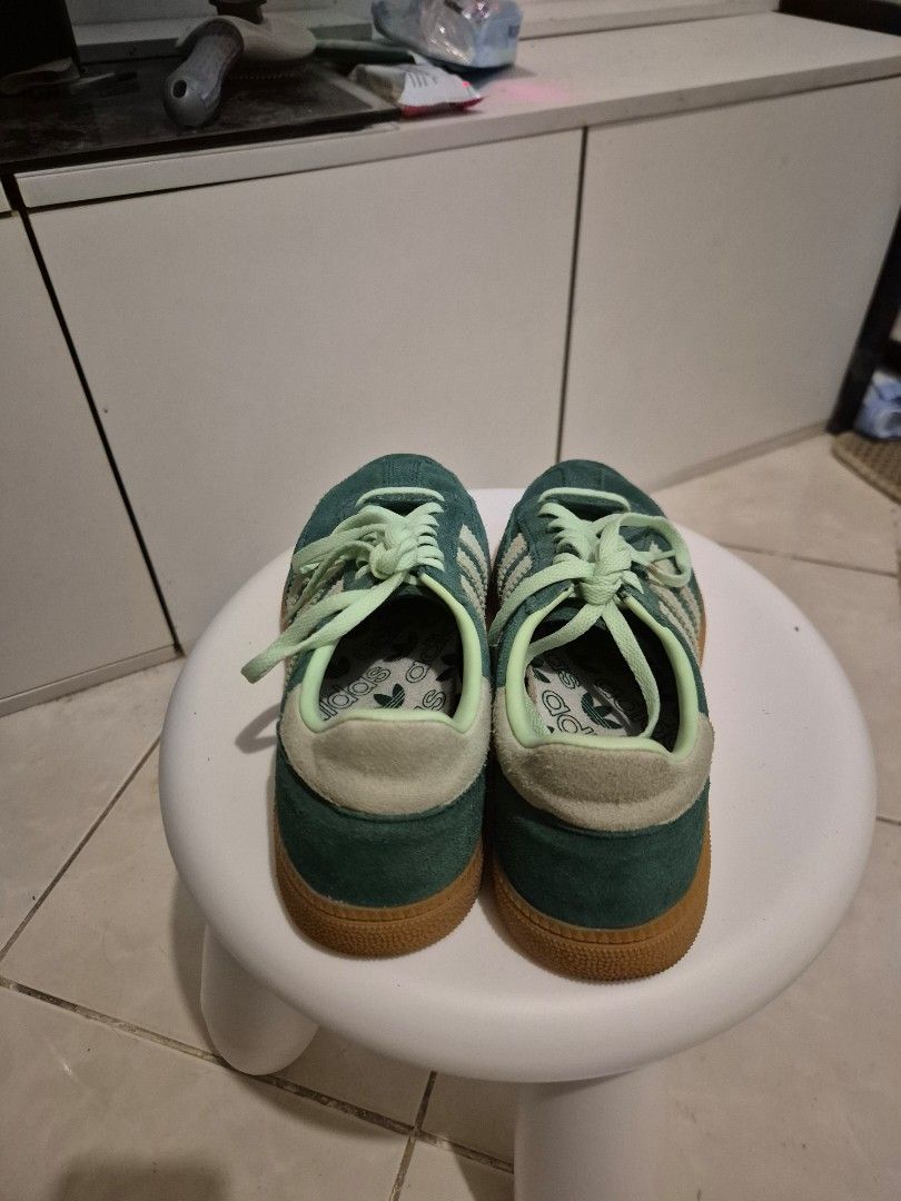 Adidas Spezial Collegiate Green (Category: Sneakers) located in Mandaluyong City. Submitted by danideclutters (Listing ID 1466684575, Image 3). Description: FOR SALE ₱1,600 - Already reduced, LP na po PRELOVED: Adidas Handball Spezial sneakers - Color: Collegiate Green - Size: 4 UK, Fits 5.5 to 6 US Womens. I am 6 US Comes with actual box and extra dark green laces. Grab or Lalamove only. Coming from Mandaluyong city..