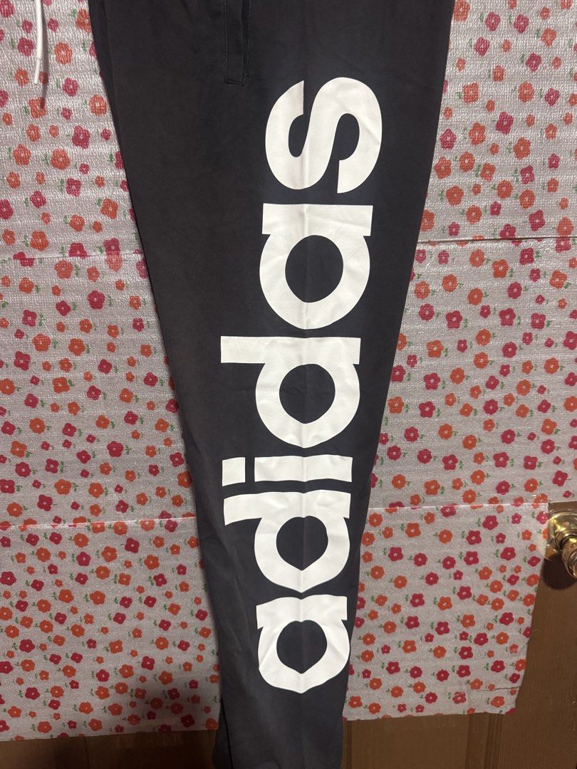 Adidas Sweatpants (Category: Joggers) located in Bacoor. Submitted by teneleven_apparel (Listing ID 1466651411, Image 3). Description: Size: Larga Measurement ( based on measuretape): 36-38x41L Condition: 8.5/10 color rate Shipping via J&T or Lalamove.