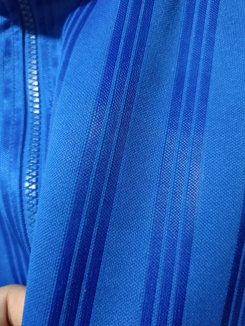 Adidas track jacket (Category: Coats, Jackets and Outerwear) located in Quezon City. Submitted by charlesfab66127 (Listing ID 1466728878, Image 3). Description: Available available!! Adidas track jacket🤑 Size on tag: 2XL👕 Dimes: - 25.5 Width - 29.5 Length Color rate: 10/10 Condition: 9/10 Issue: residue from print china logo📌 Loc. Batasan Hills Quezon City 📩📩📩.