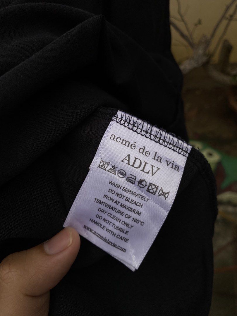 ADLV (Category: Tshirts & Polo Shirts ) located in Cotabato. Submitted by chaowie (Listing ID 1466669286, Image 3). Description: Declared as off may light stain sa likod pero naging desing na din sya. Free sf ko na.