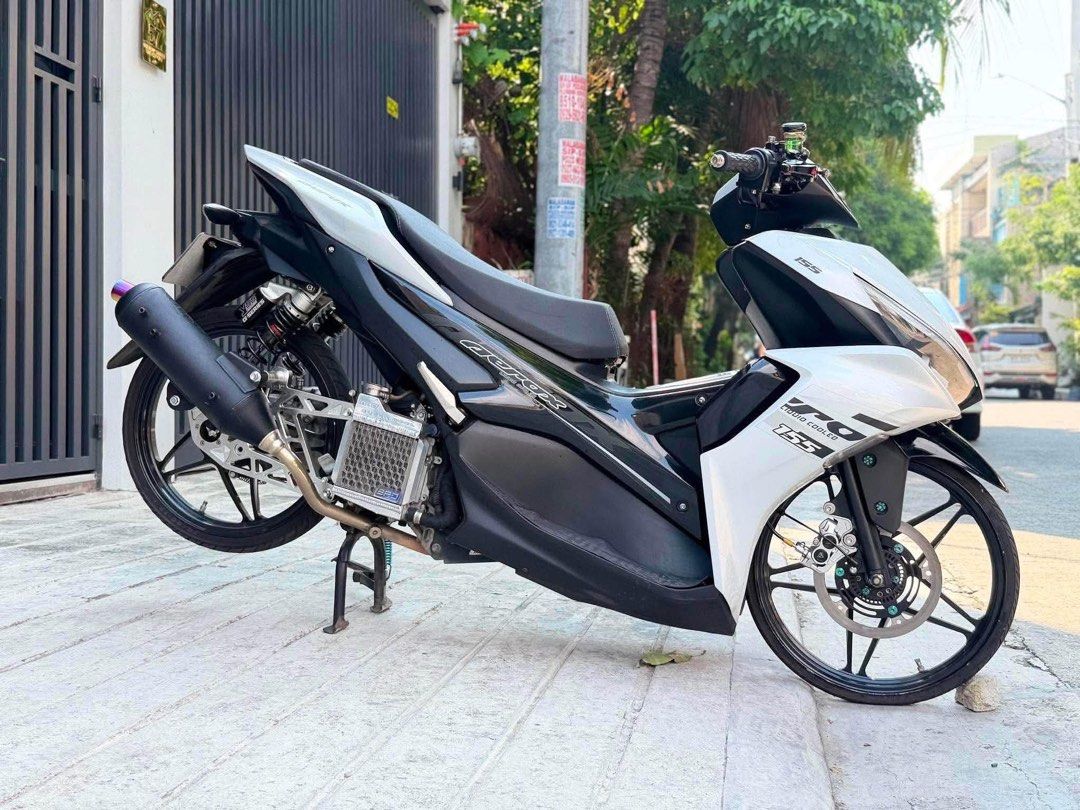 Aerox V2 (Category: Motorbikes for Sale) located in Manila. Submitted by vienny_777 (Listing ID 1466697883, Image 2). Description: For Sale !! Aerox v2 2023 model AES Biled Projector (Hybrid) Worth 25k Hypertech cnc swing arm Yss g series 275mm rear shock Brd radiator Aracer mini x PRO ecu tuned! 185cc Newly build Jvt v3 pipe Mtrt head 20/23 Jvt chromebore 63mm Adelin arc 1 break master left n right Traktion 4 pot mini radial caliper Mufac bracke