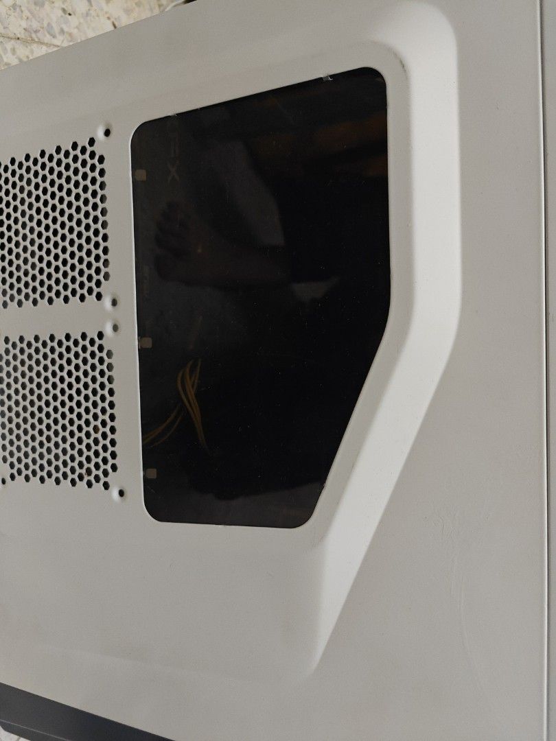 Pc (Category: Desktops) located in Kuala Lumpur. Submitted by nothing019 (Listing ID 1466725807, Image 1). Description: i7-4790. 20GB(DDR3). RX580(8GB). GTX1060(3GB). GIGABYTE Z97 G1 GAMING. 2.0TB(HDD). DVD(broke ) no wifi.