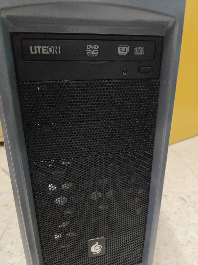 Pc (Category: Desktops) located in Kuala Lumpur. Submitted by nothing019 (Listing ID 1466725807, Image 2). Description: i7-4790. 20GB(DDR3). RX580(8GB). GTX1060(3GB). GIGABYTE Z97 G1 GAMING. 2.0TB(HDD). DVD(broke ) no wifi.