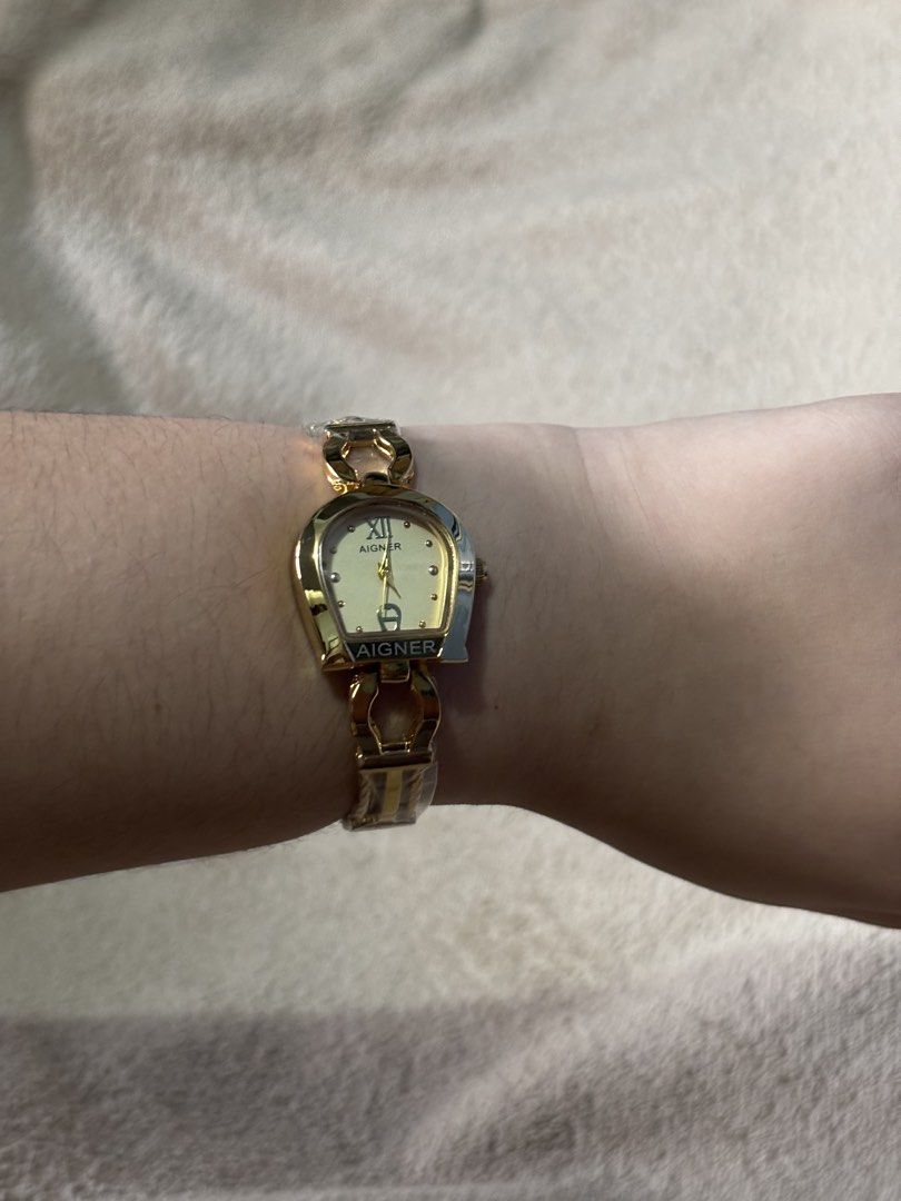 AignerGoldWatch (Category: Women's Watches) located in Quezon City. Submitted by czemarcollections (Listing ID 1466649797, Image 3). Description: .