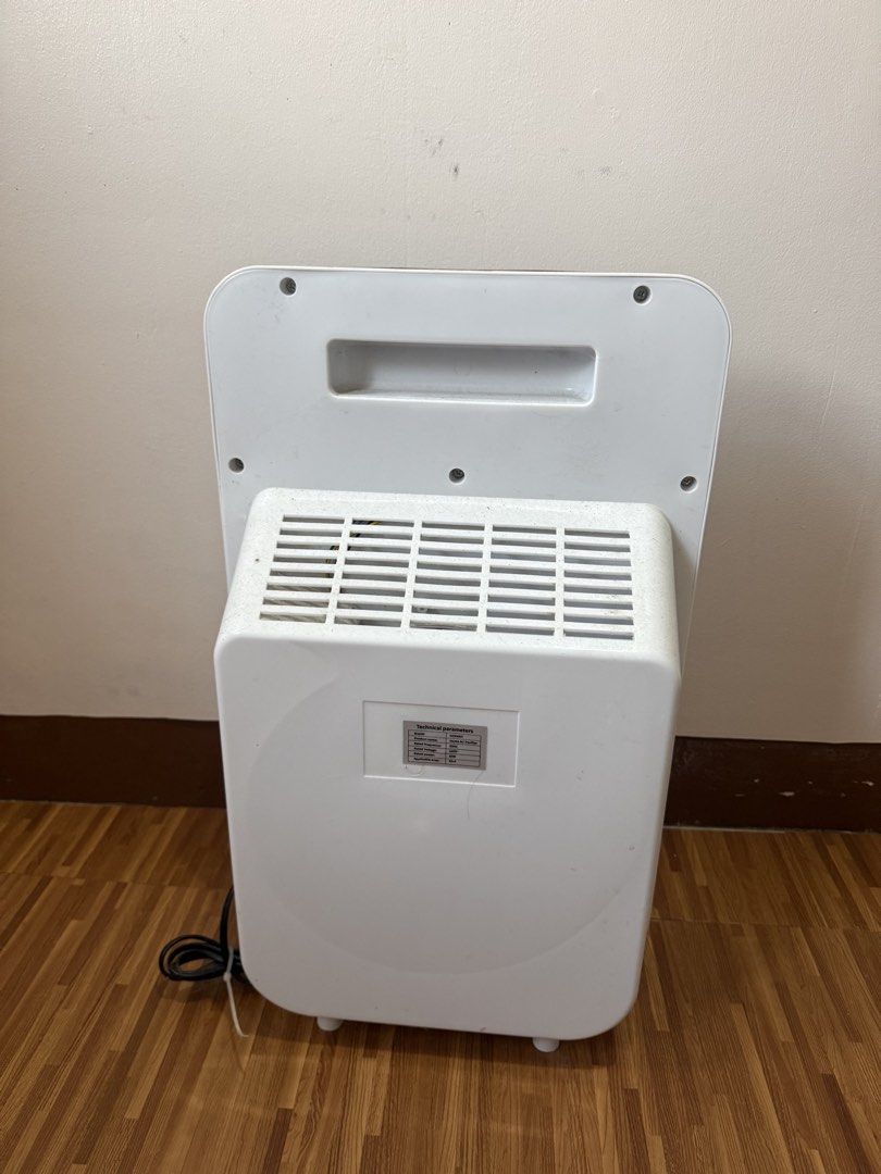 Air Purifier (Category: Air Purifiers & Dehumidifiers) located in Taguig. Submitted by lgabiana (Listing ID 1466652471, Image 2). Description: .