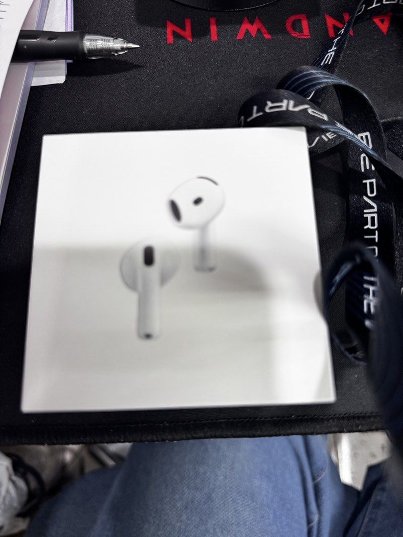 Airpods 4(anc) (Category: Earphones) located in San Juan City. Submitted by deanfranco52 (Listing ID 1466666043, Image 1). Description: Good condition With anc Inclussion:box and original cable,case .