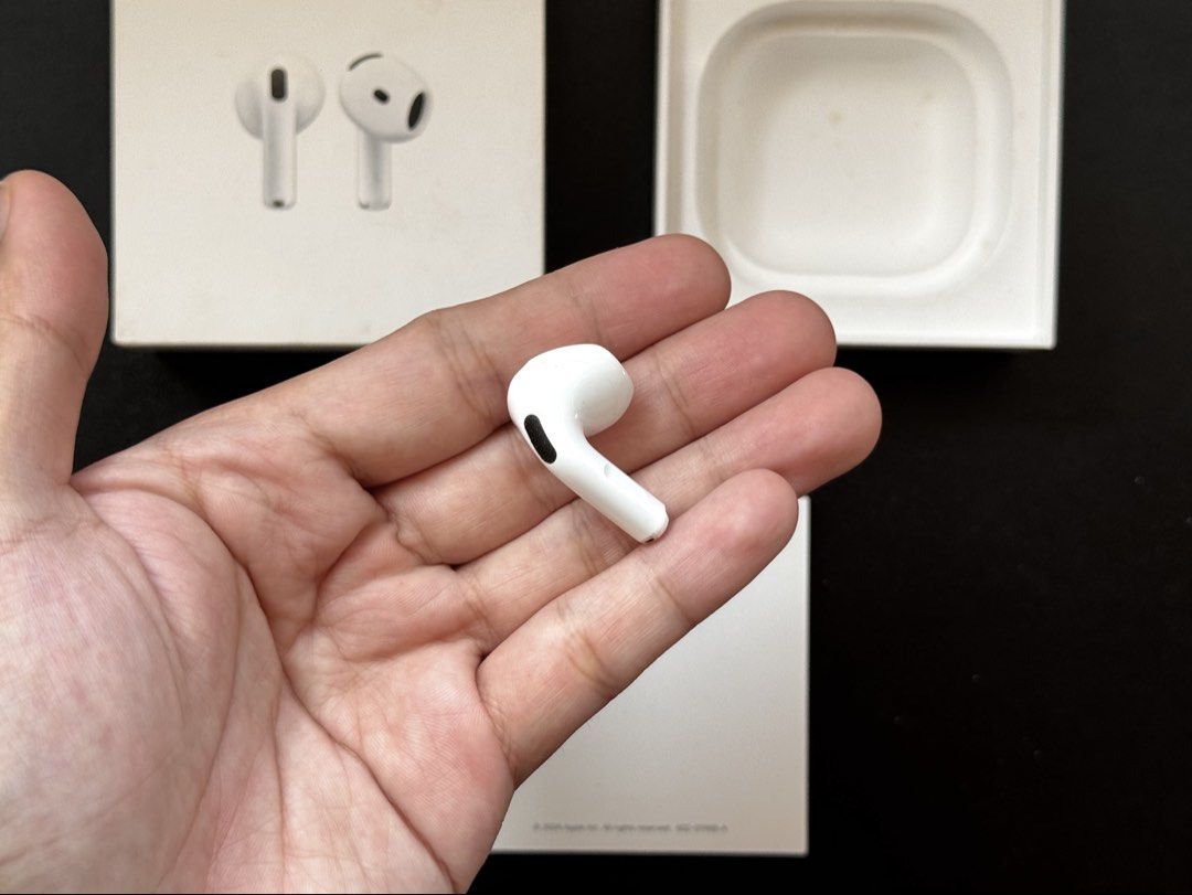 Airpods GEN 4 RIGHT POD WITH ANC ONLY (Category: Earphones) located in Manila. Submitted by prelovedbyporttt (Listing ID 1466604485, Image 3). Description: Airpods GEN 4 RIGHT POD WITH ANC ONLY 🔗PERSONAL WARRANTY: 1 MONTH (Valid as long as the item hasn’t been dropped or exposed to water) • 100% No hidden defects • 100% Battery health is in great condition • 100% Fully functional • 100% Original item (feel free to check my transaction post on my