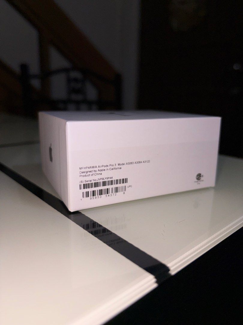 Airpods Pro 3 (Original) (Category: Wearables & Smart Watches) located in Mandaluyong City. Submitted by thaeio (Listing ID 1466624331, Image 3). Description: FOR SALE!!! STILL NEGOTIABLE Original Airpods Pro 3 — like new, only used 3-5 times No scratch No dents No damage No Issue Complete Package •with original box •buds replacement.