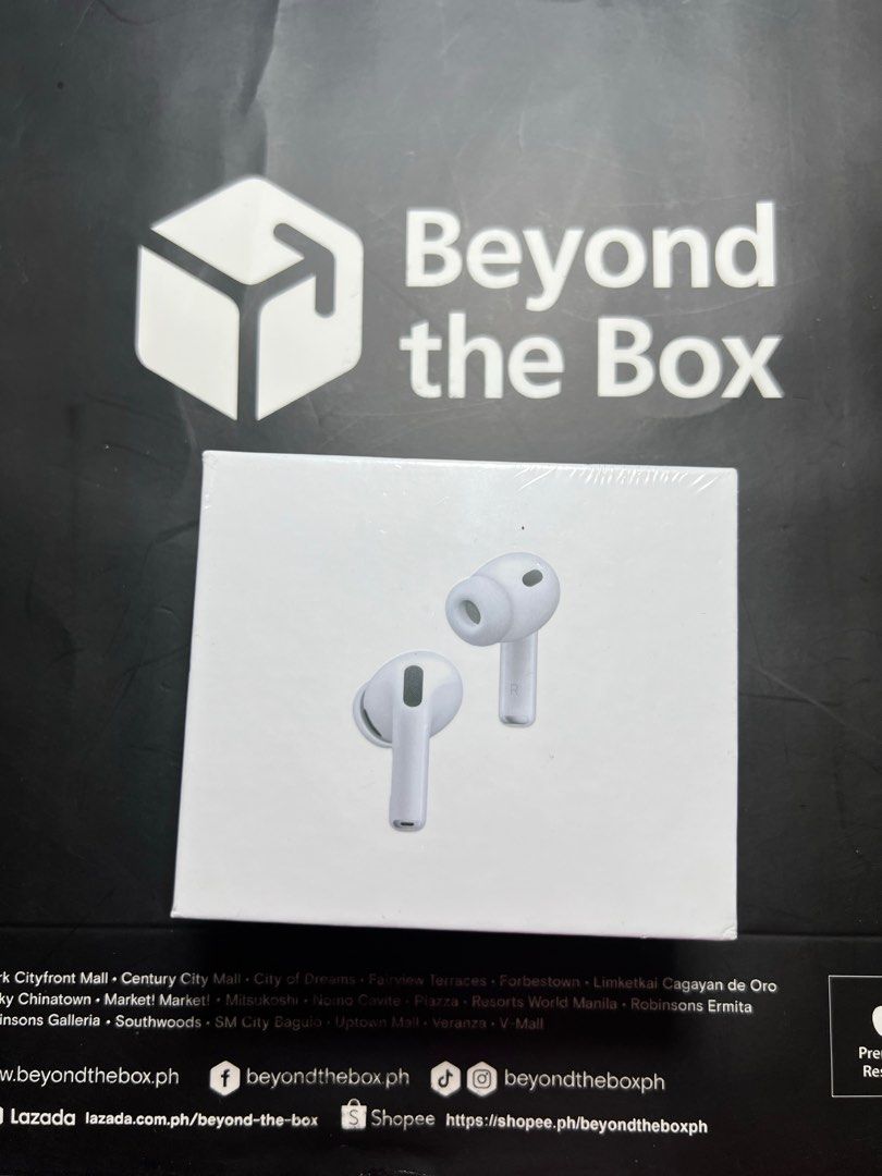 AirPods Pro 3 – Good Condition (Category: Headphones & Headsets) located in Manila. Submitted by jmph_ (Listing ID 1466738703, Image 1). Description: AirPods Pro 3 – Good Condition ✔️ AirPods Pro 3 ✔️ Not sealed / opened item ✔️ Good condition ✔️ Clean and well-maintained ✔️ Good sound quality ✔️ Perfect for music, calls, and everyday use 📦 Item is not sealed but still in good condition and ready to use. 📩 PM for more details, actual photos, an