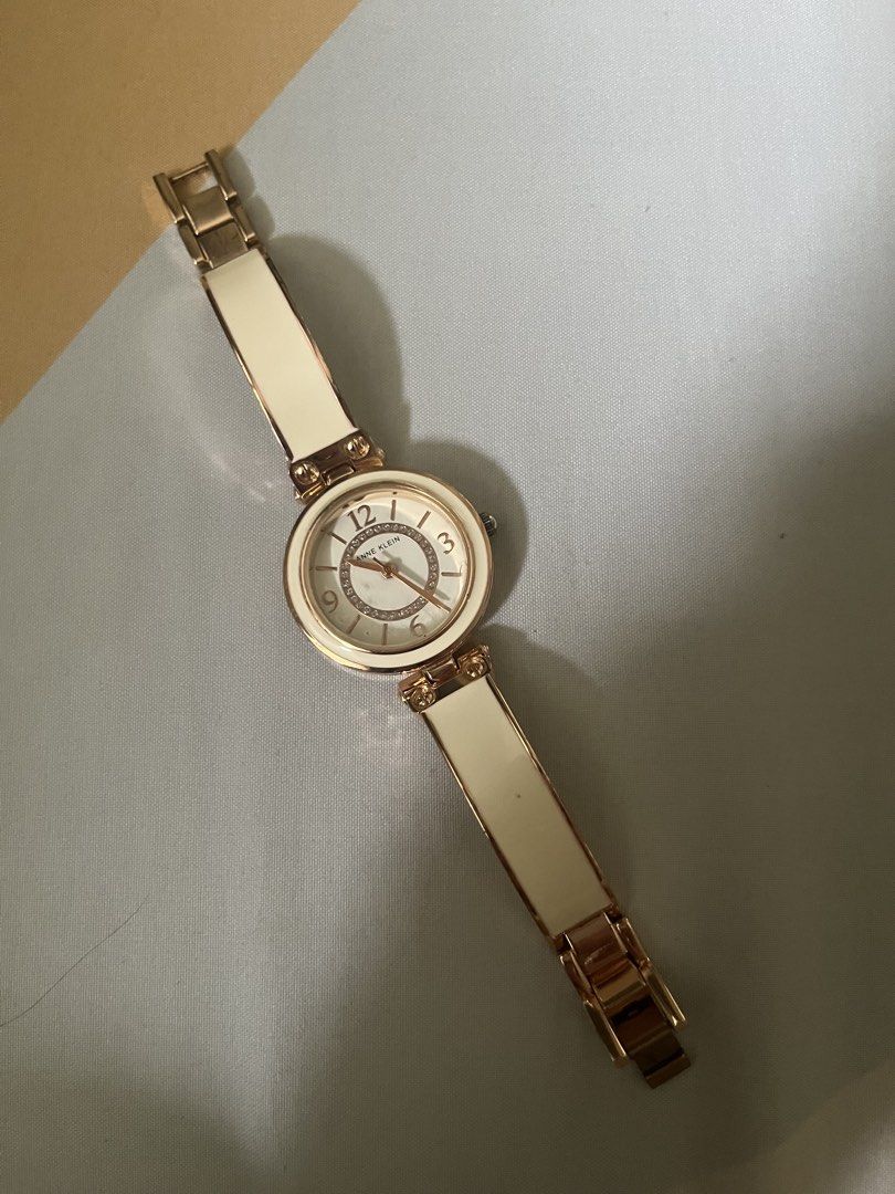 AK watch (Category: Women's Watches) located in Subic. Submitted by -prelovedfinds (Listing ID 1466572587, Image 2). Description: Need to replace battery .