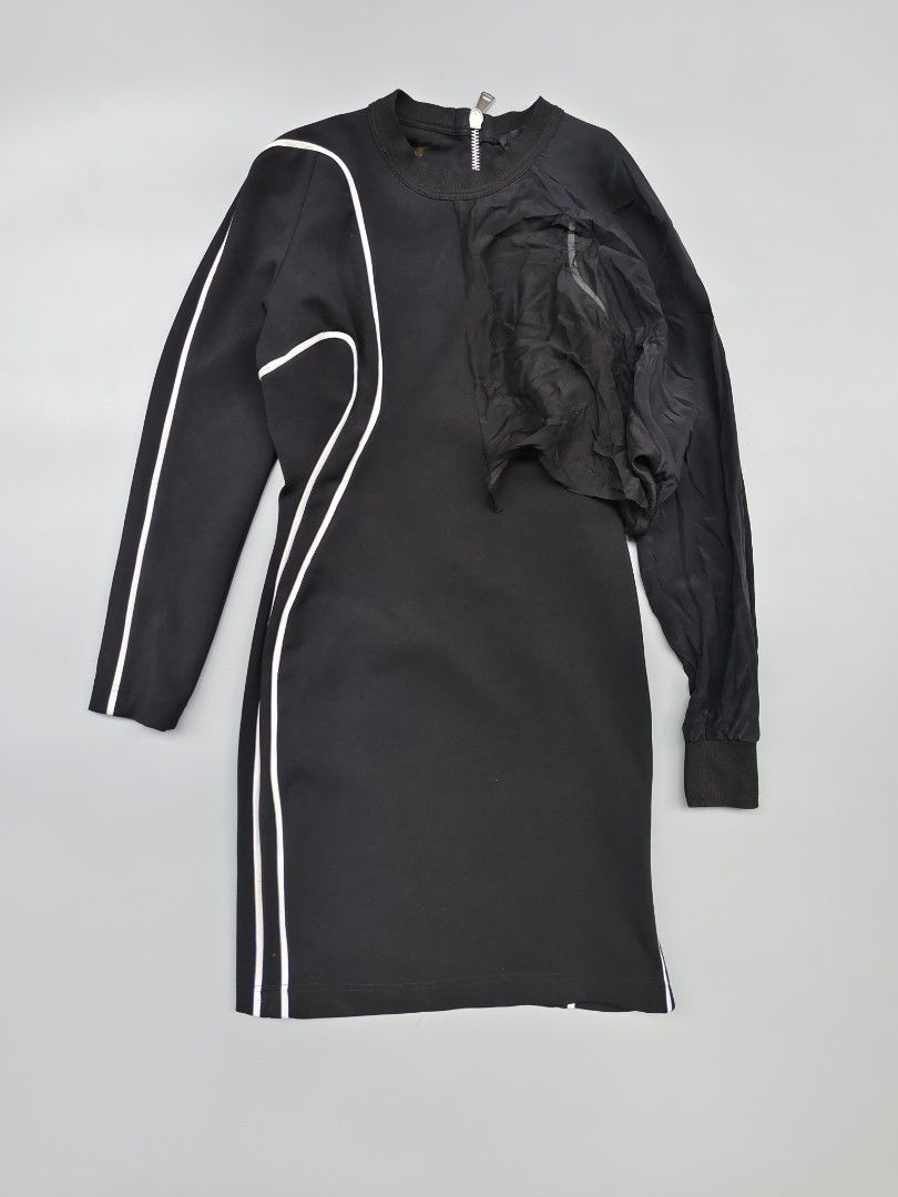 Alexander Wang S/S 2010 runway collection bodycon (Category: Dresses) located in Baguio. Submitted by archival_thrifted.ph. (Listing ID 1466664944, Image 3). Description: FOR SALE‼️ .ALEXANDER WANG S/S 2010 RUNWAY COLLECTION BODYCON . EXCELLENT CONDITION .SIZE MEDIUM ON TAG .PHP 4800 PLUS SF .❌❌ COP/COD .MOP GCASH .COURIER J&T .BAGUIO AREA .DM FOR SURE BUYER TY.