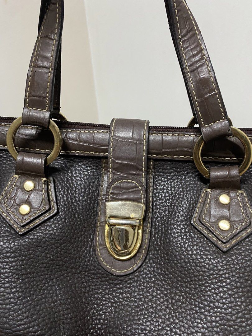 Anne Klein (Category: Shoulder Bags) located in Davao. Submitted by workmensph (Listing ID 1466585604, Image 2). Description: .