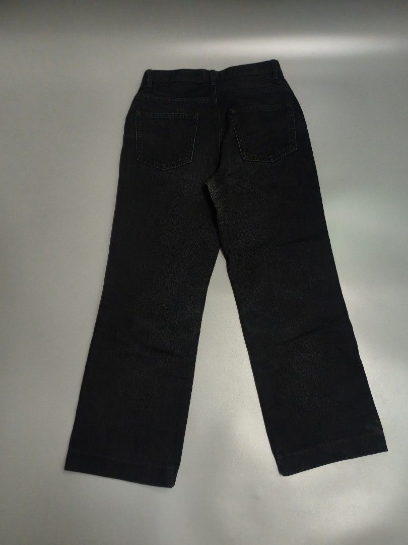 Apc black jean sailor washed jeans (Category: Jeans) located in Cagayan de Oro. Submitted by solo_d3lux (Listing ID 1466721200, Image 3). Description: ‼️ Apc black jean sailor washed jeans‼️ Waist - 28 Thigh - 10 Length - 35 Hem - 9 Location: Mindanao, CDO Not sure if it is an issue or a design, see last photo Need wash MOP: Gcash/Cash MOD: Jnt Express/Meet up Unli video call on fb for safer transaction. Pm me to purchase!! 📩📩.