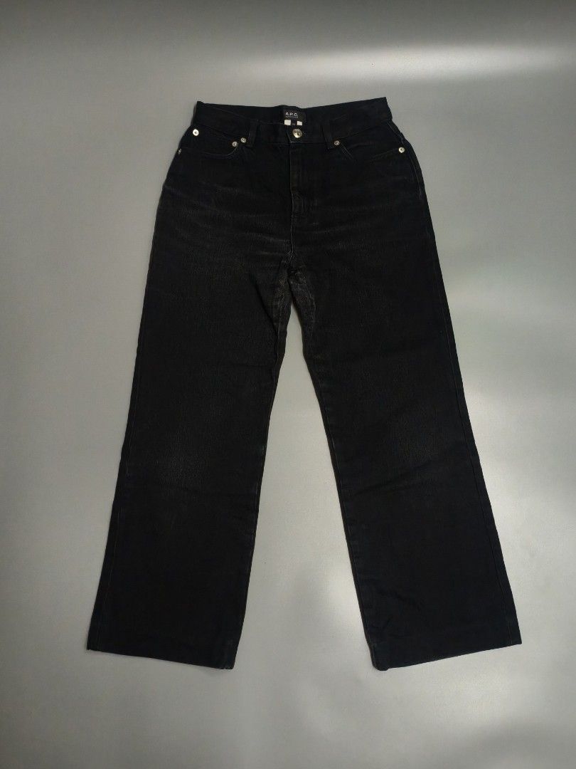 Apc black jean sailor washed jeans (Category: Jeans) located in Cagayan de Oro. Submitted by solo_d3lux (Listing ID 1466721200, Image 1). Description: ‼️ Apc black jean sailor washed jeans‼️ Waist - 28 Thigh - 10 Length - 35 Hem - 9 Location: Mindanao, CDO Not sure if it is an issue or a design, see last photo Need wash MOP: Gcash/Cash MOD: Jnt Express/Meet up Unli video call on fb for safer transaction. Pm me to purchase!! 📩📩.