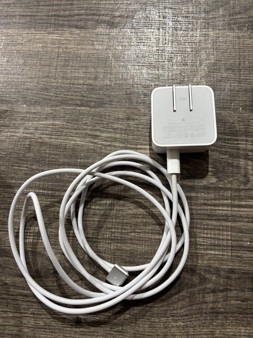 Apple 35W Dual USB-C Port Compact Power Adapter w/ Cable (Category: Chargers & Cables) located in Santa Rosa. Submitted by rahbii (Listing ID 1466564778, Image 1). Description: Apple 35W Dual USB-C Port Compact Power Adapter w/ Cable.
