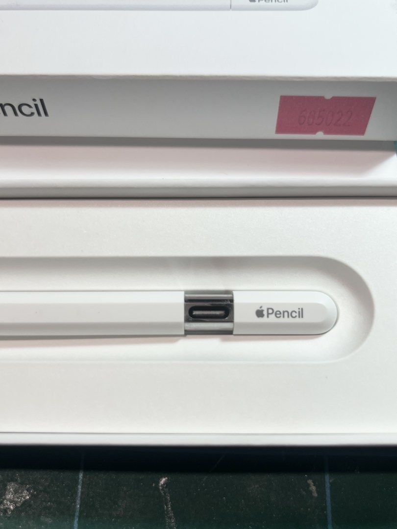 APPLE PENCIL (USB-C) (Category: Other Mobile & Gadget Accessories) located in Mandaluyong City. Submitted by chesquiche (Listing ID 1466688237, Image 2). Description: Apple Pencil (USB-C) Notes: - Bought last June (4 months old) - Box, wrap and accessories included 💳 MOP: GCash , BPI/BDO Bank Transfer 📦 MOD: Lalamove (at buyers expense) 📍Meetup: Greenhills Shopping Center, Taft Ave. 🔖 RFS: Need to upgrade. 📍LOC: Mandaluyong City/Taft Ave..