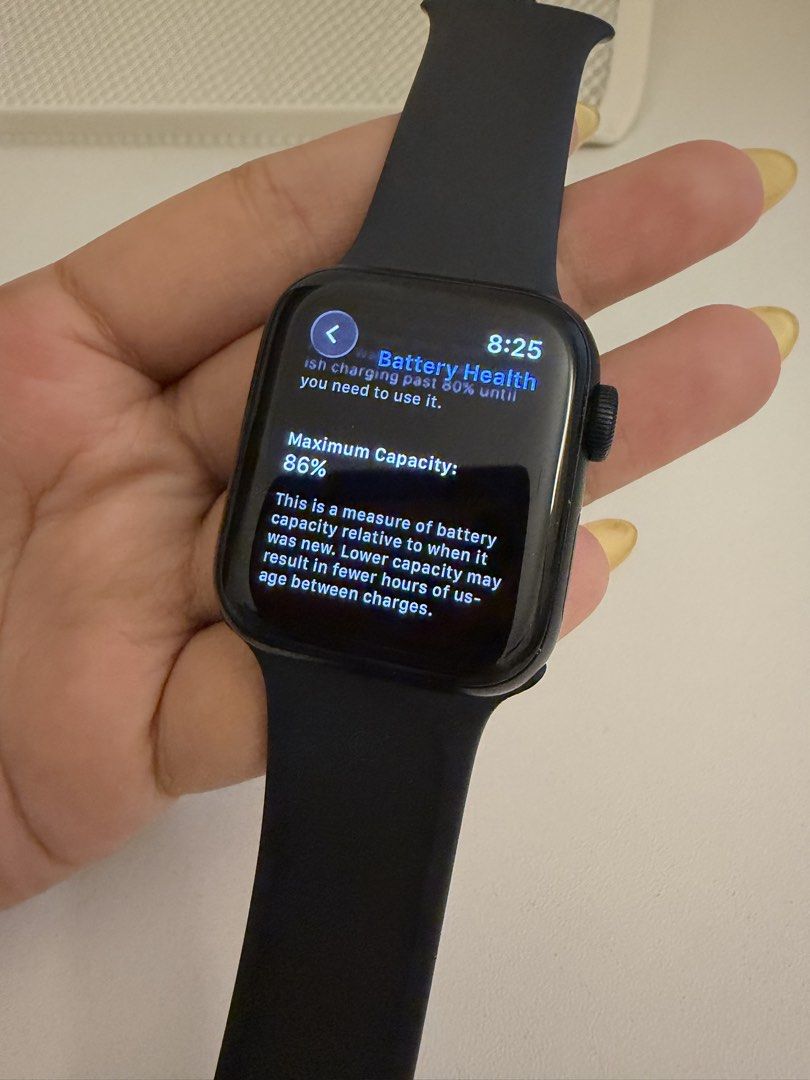 Apple Watch SE (GPS) (2nd Generation) - Midnight 40mm (Category: Wearables & Smart Watches) located in Manila. Submitted by cleverfox-bc00e7 (Listing ID 1466706334, Image 2). Description: 86% battery health. Complete set with box (although box is a bit dirty) Comes with original strap. Screen is smooth, back and sides has small scratches. Location: Brgy. Pinagkawitan, Lipa Rfs: Switching to a smart ring.