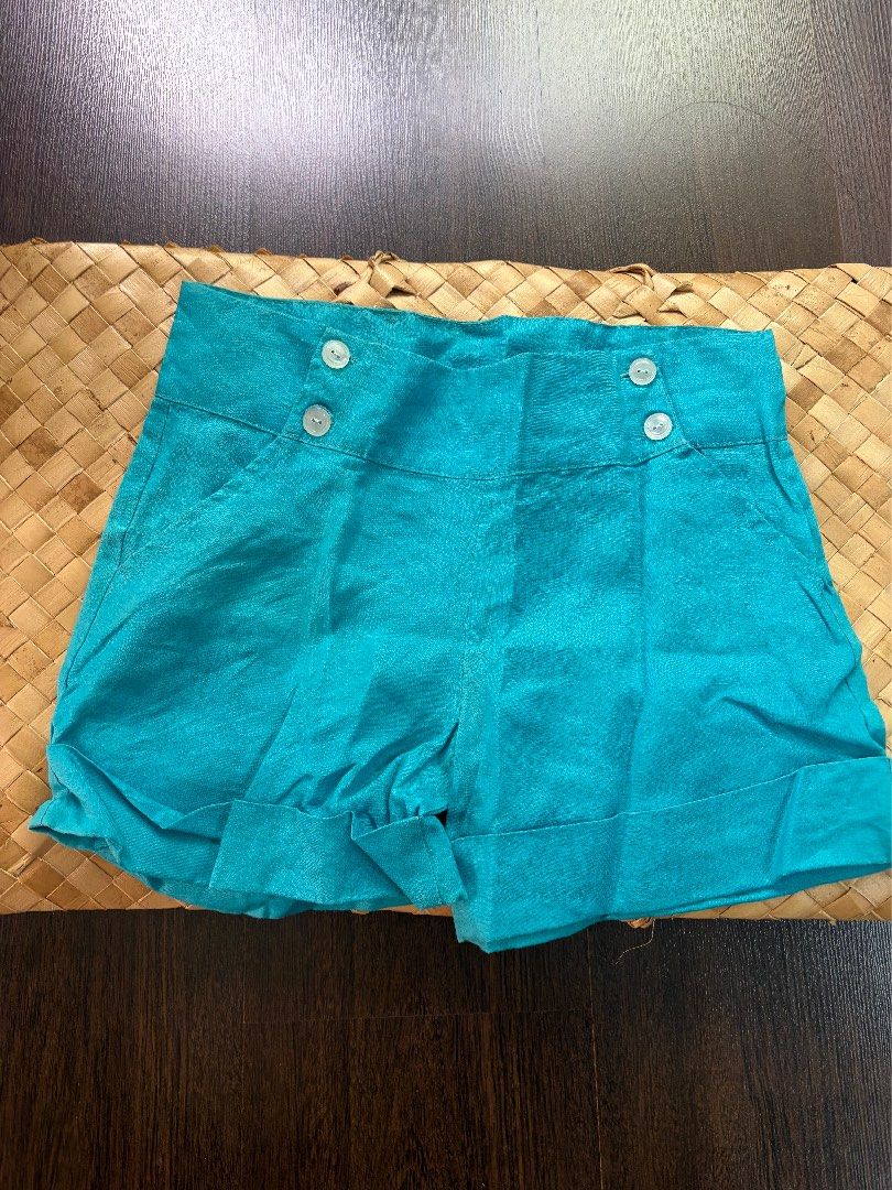 Aqua linen shorts (Category: Shorts) located in Manila. Submitted by thebookclubz (Listing ID 1466710491, Image 1). Description: .