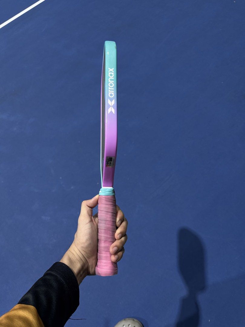 Arronax Thunder 10 (Category: Racket and Ball Sports) located in Pateros City. Submitted by lanceselects (Listing ID 1466692599, Image 3). Description: For sale Arronax Thunder 10 1 month used. Scannable NFC. Original grip intact. Has scratches on PPF. RFS: Upgrade.