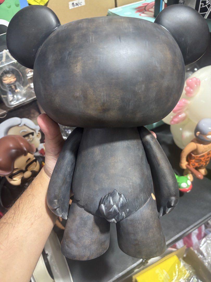 Ashley Wood x Goth Bear x Underverse (Category: Figurines & Statues) located in Manila. Submitted by akosijuan15 (Listing ID 1466670297, Image 3). Description: 🔥🔥🔥🔥🔥🔥 Ashley Wood x Goth Bear Kuntsler x Underverse San Diego Comic Co (SDCC) 2024 1/6 Scale / 12inches / Limited to 100pcs worldwide Complete with box and Coa Numbered Card 14000 pesos PM for more details… .