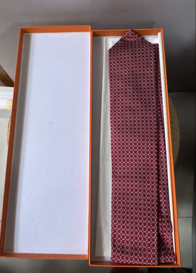 Authentic Brand New Hermes Necktie (Category: Luxury Accessories) located in Paranaque City. Submitted by joyjoygeneral.merchandise (Listing ID 1466604723, Image 3). Description: AUTHENTIC HERMÈS PARIS SILK NECKTIE – BRAND NEW ❤️ 100% Authentic Hermès Paris ✨ Brand New / Never Worn 🎀 Elegant red Hermès signature pattern 🇫🇷 Hermès Paris 🧵 Silk 📦 Comes with original Hermès box/packaging Beautiful and timeless Hermès silk necktie, perfect for f